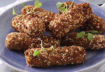 SASKO PLUS+ ROSEHIP & HONEYBUSH CROQUETTES WITH SMOKED SNOEK